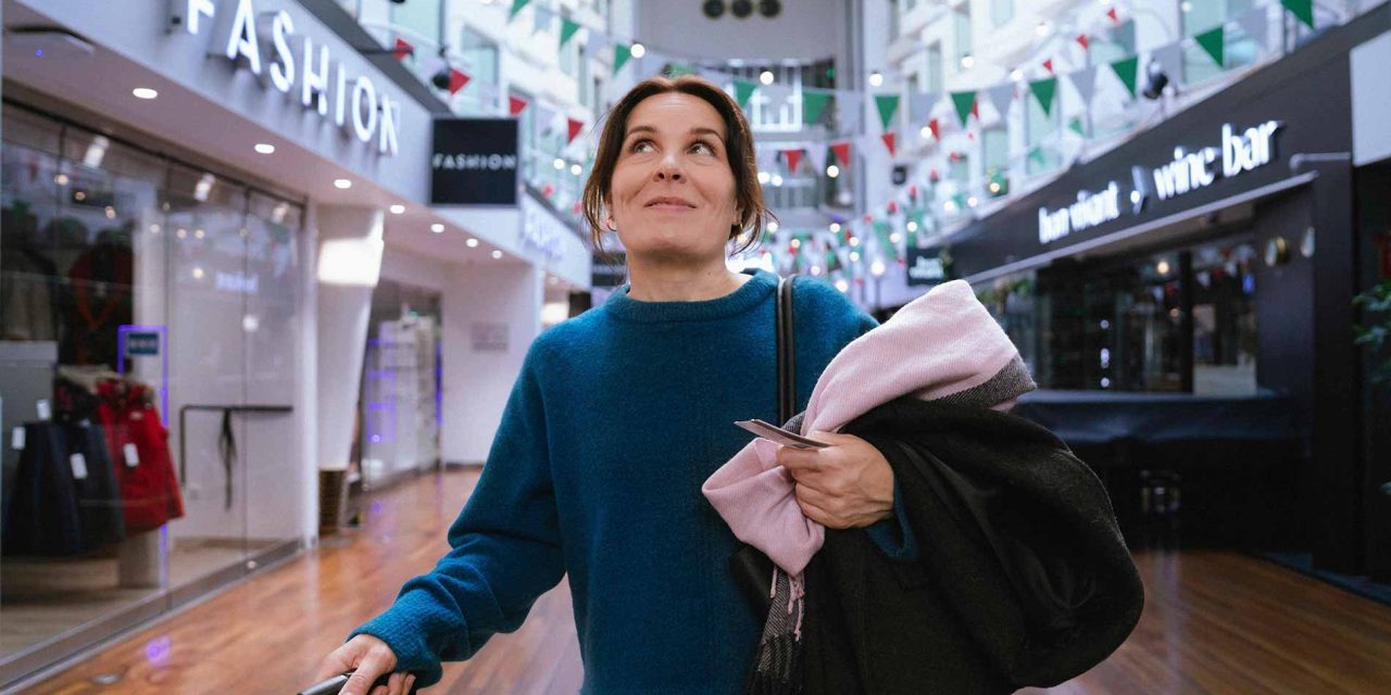 TONY ÖHBERG’S CUT: ‘Pirjo i Sverige ‘Takes Poker-Faced Comedy on a Royal Detour