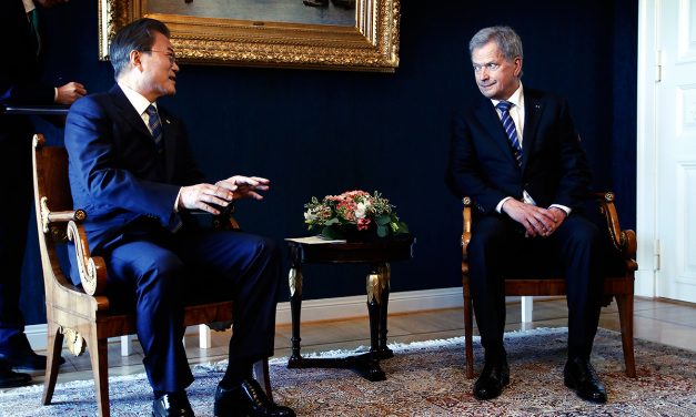 President Niinistö Calls President Moon of Korea