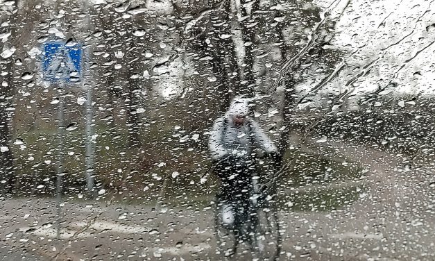 Hard Winds and Rains Likely in Many Parts on Monday