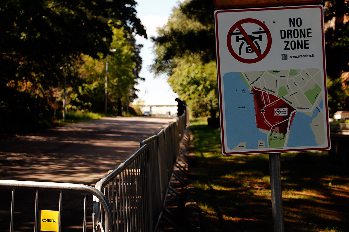 ‘No Drone Zone’ Signs Declared to Violate Language Act – The Text is Only in English