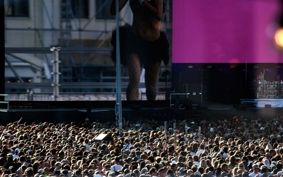GALLERY: Inside Flow Festival Day 2 with 32,000 Attendees