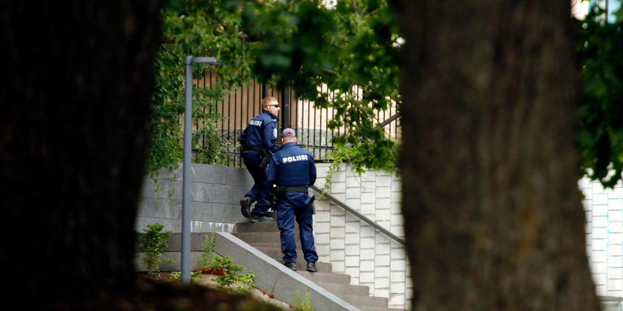 Explosion Injures Maintenance Worker at Helsinki City Theatre; Police Operation in Pictures