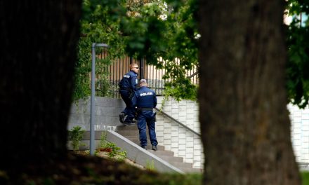 Explosion Injures Maintenance Worker at Helsinki City Theatre; Police Operation in Pictures