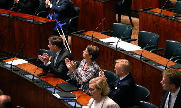 ‘Never Again Alone’ Finnish Parliament Votes 188-8 in Favor of Joining NATO