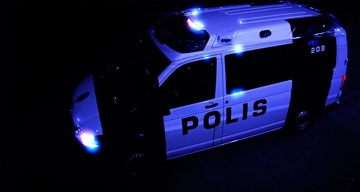 Man in Camouflage Pants Enters Turku School and Shocks Students with Long Steel Weapon on Tuesday