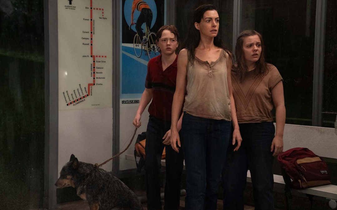 ‘The End of Oak Street’ Film Review: A Lynchian Time Warp with Jurassic Ambitions