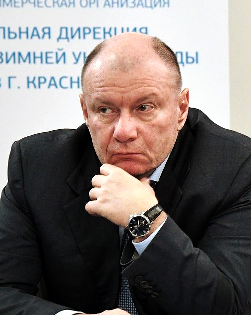 Russian Tycoon Speaks Out in Defense of the Russians Who Left the Country